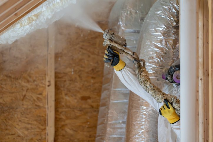 spraying foam house insulation
